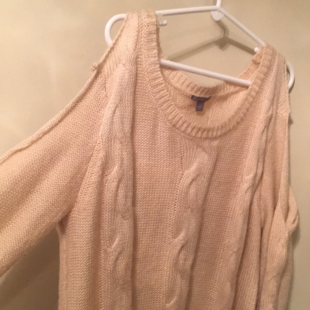 Long cold shoulder knit sweater L